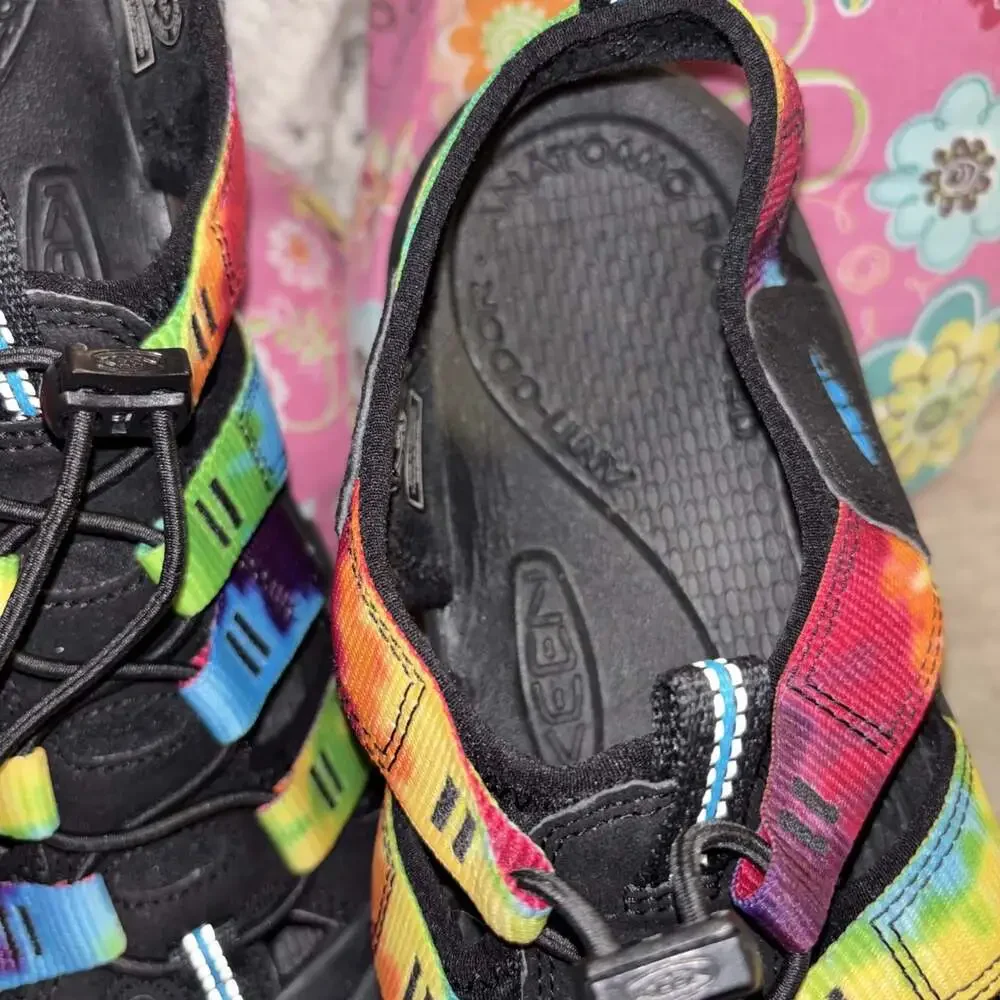 New KEEN Newport Retro Hiking Sandals – Men's Size 10.5 (Original Tie Dye)